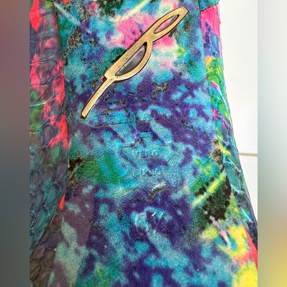 Brian Atwood Bambola Brightcolored
Snakeprint Peep Toe Platform Heels - Picture 11 of 11